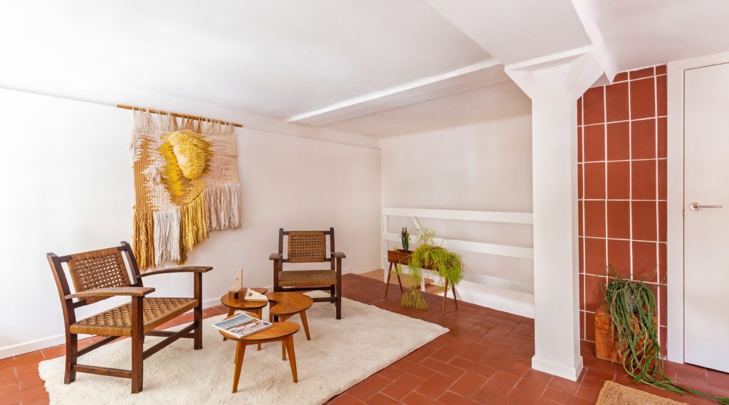 Los tonos del otoño en la vivienda diseñada por Alex March Studio