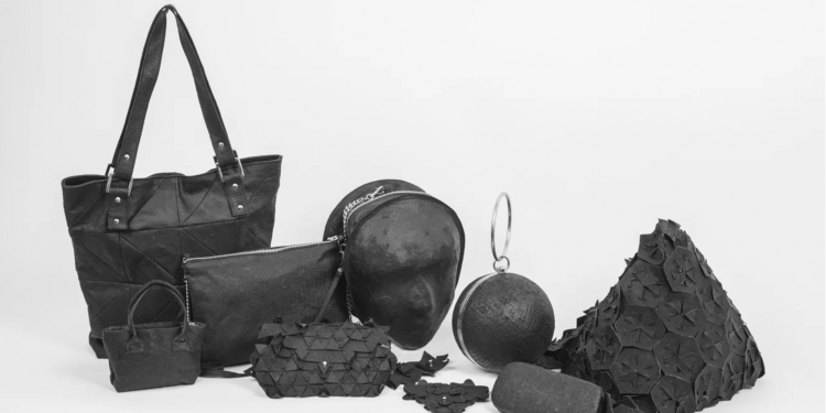 Los accesorios de kombucha que pretenden ser una alternativa ecológica para el mundo de la moda