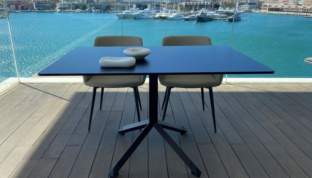 esTABLEes, mesas anticojeo que garantizan estabilidad en terrazas y restaurantes