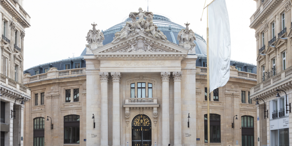 La Bolsa de Comercio de París estrena iluminación de la mano de Bouroullec Studio