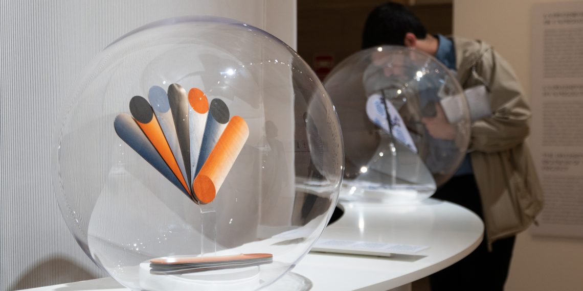 Diseñar el aire: una exposición que aúna diseño, tecnología y artesanía