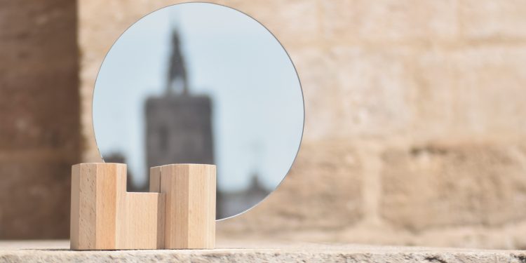 Tener Valencia dentro de casa: los objetos de Ínclita