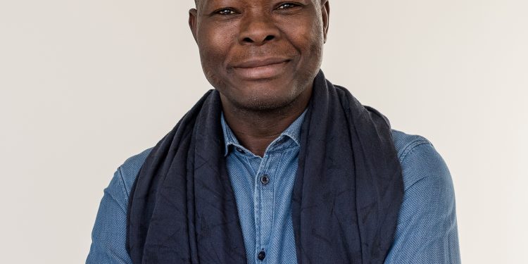 El arquitecto burkinés Francis Kéré recibe el premio Pritzker 2022