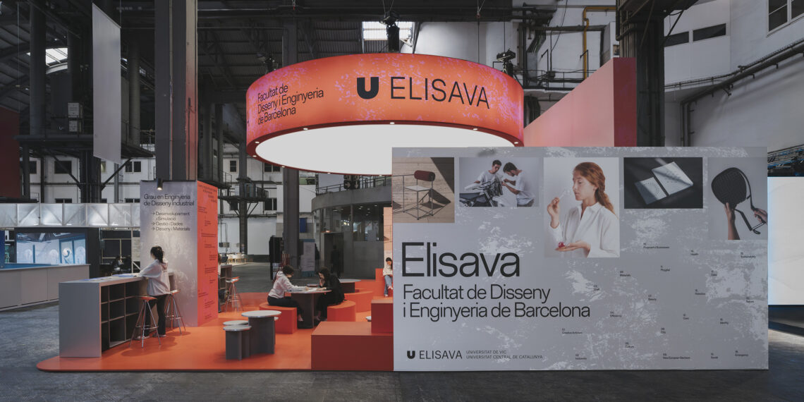 Elisava apuesta por la innovación espacial en el Saló de l’Ensenyament 2025 con un stand envolvente y tecnológico