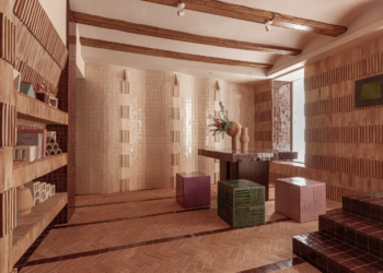 Maora Ceramic abre en València un showroom diseñado por Masquespacio